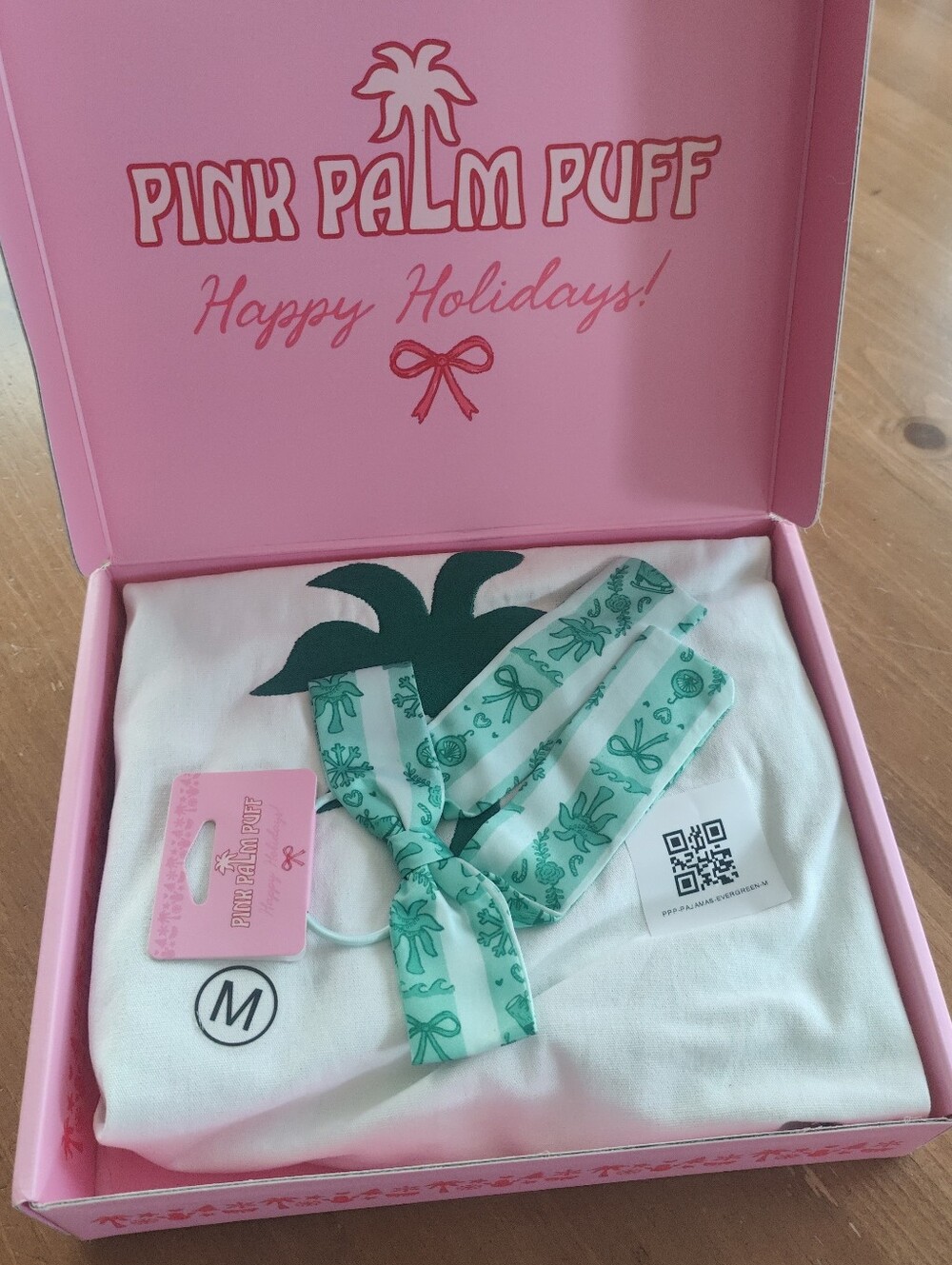 Pink Palm Puff Pajamas & Bow in Evergreen Size Medium Set New